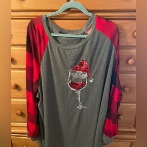 BloomChic Christmas Charcoal Gray Wine Glass with Santa Hat Top